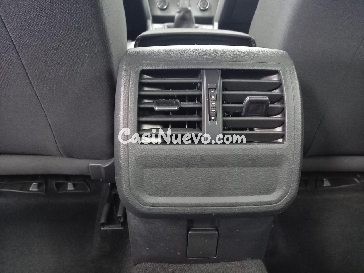 Volkswagen Passat Business 2.0 TDI 110kW (150CV) - foto 33