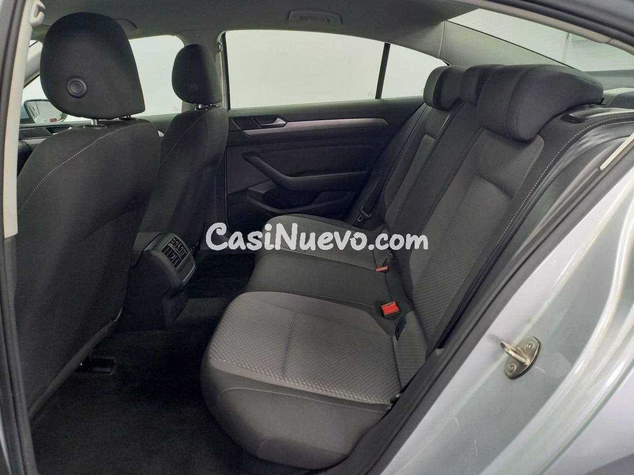 VOLKSWAGEN PASSAT SEDÁN 2.0 TDI 110KW (150CV) - foto 31