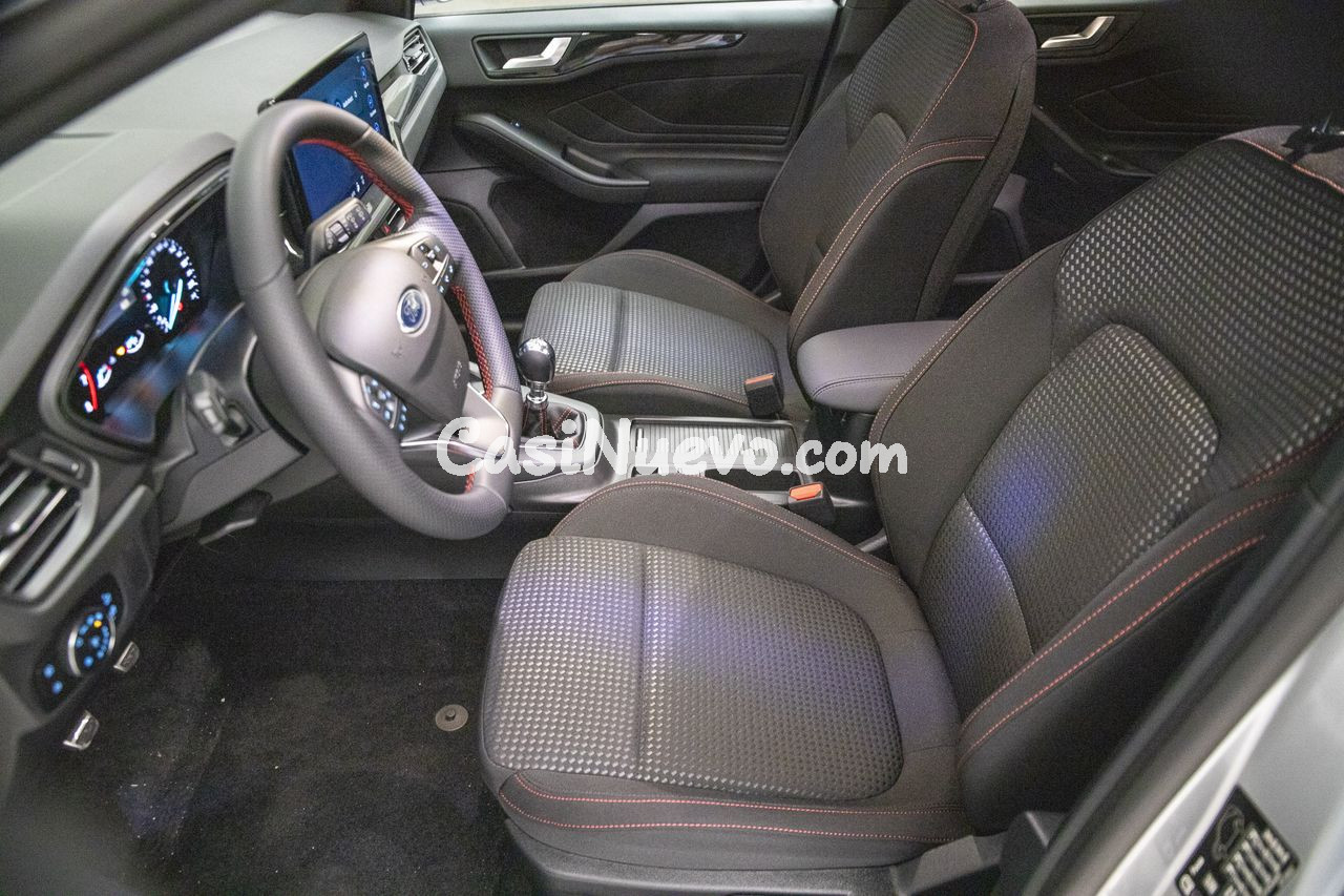 Ford Focus 1.0 ECOBOOST MHEV 92KW ST-LINE 125 5P - foto 16