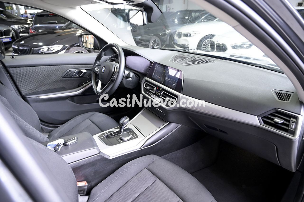 BMW Serie 3 320d Auto. - foto 23