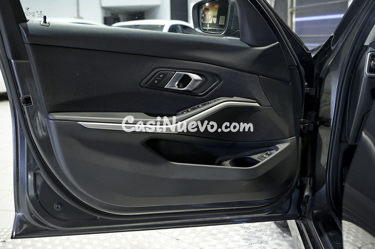 BMW Serie 3 320d Auto. - foto 37