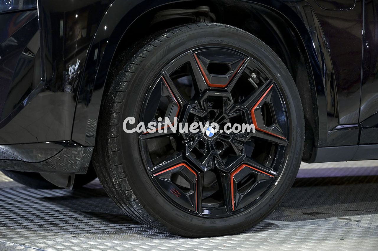 BMW XM 550 kW 748 CV Label Red - foto 21