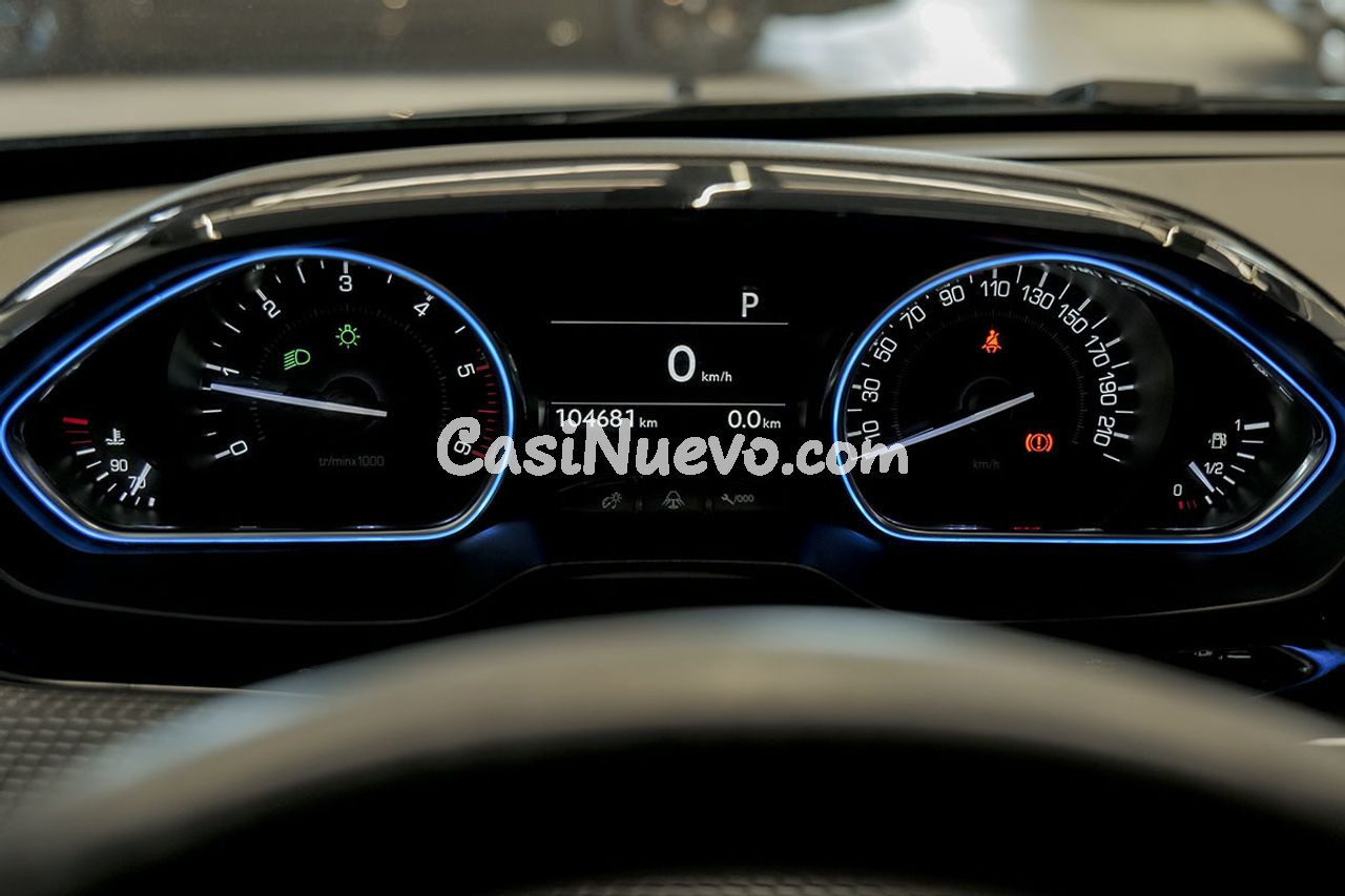 Peugeot 2008 Allure BlueHDi 120 SS EAT6 - foto 5