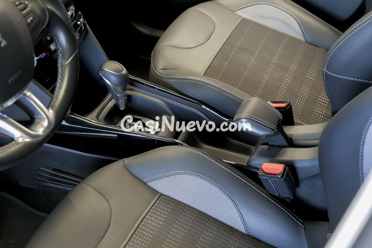 Peugeot 2008 Allure BlueHDi 120 SS EAT6 - foto 26