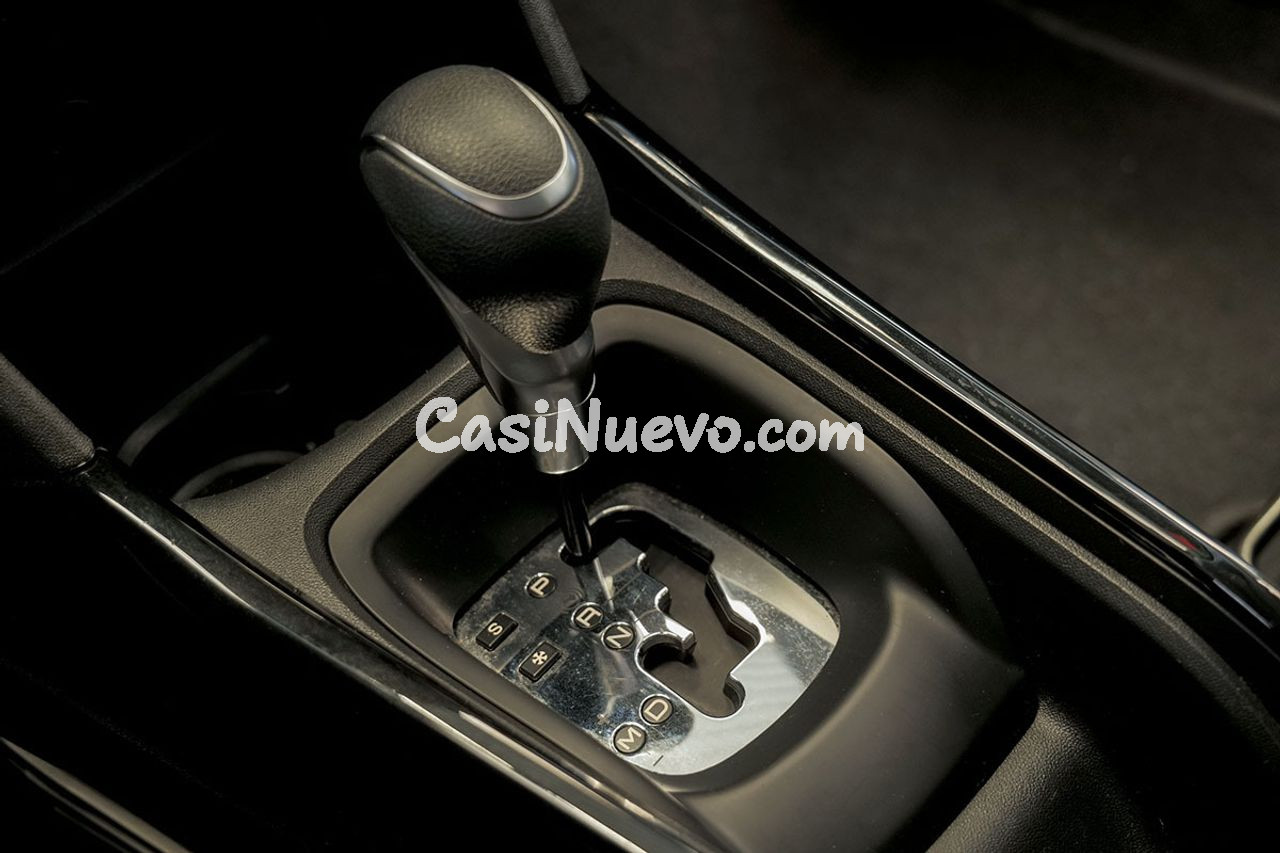 Peugeot 2008 Allure BlueHDi 120 SS EAT6 - foto 27