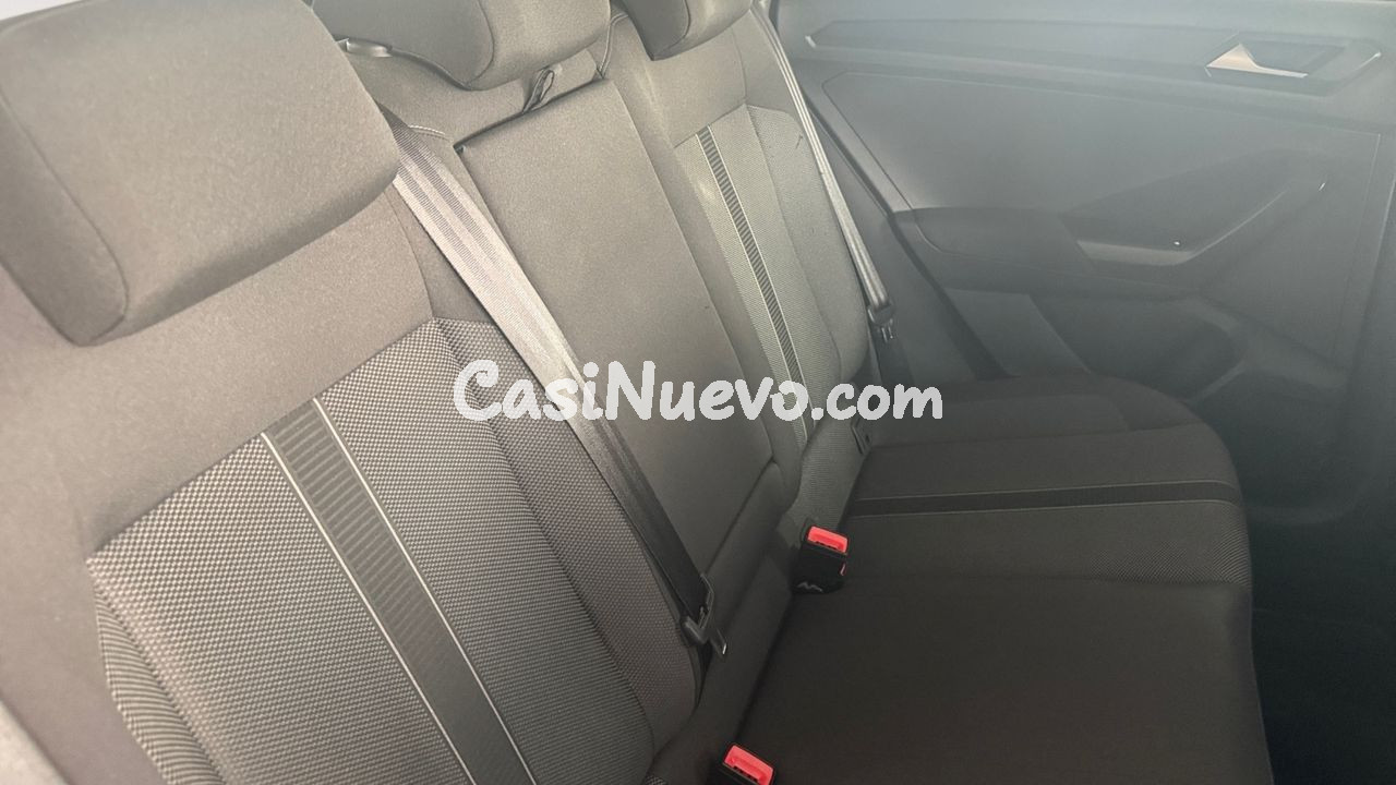 Volkswagen T-Roc "DARK MAS"1.0 TSI 81 KW (110 CV) 6 VEL. - foto 14