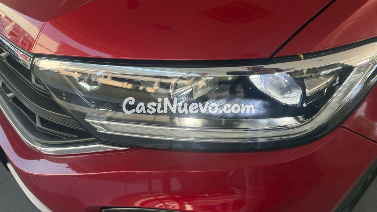 Volkswagen T-Roc "DARK MAS"1.0 TSI 81 KW (110 CV) 6 VEL. - foto 16