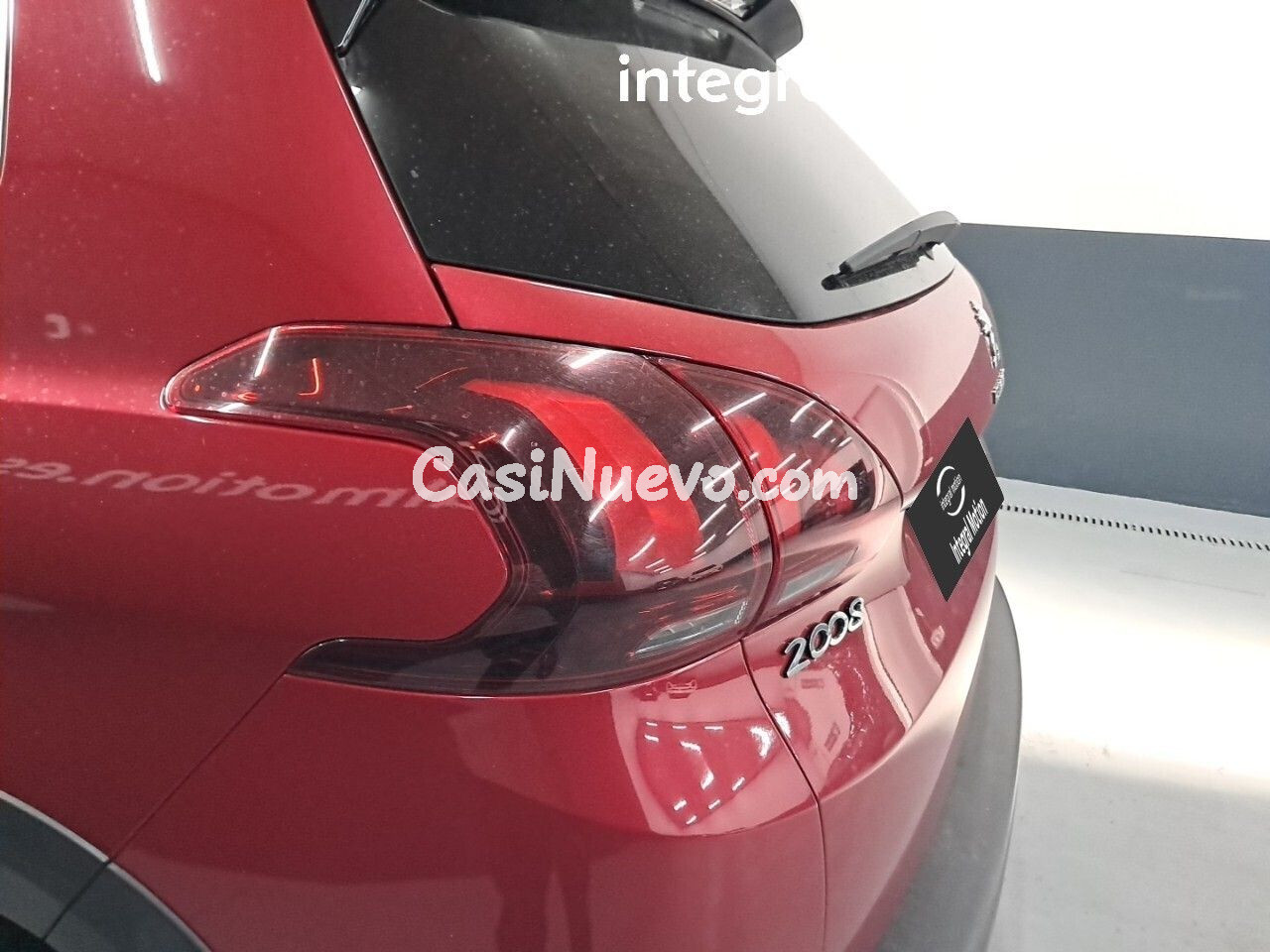 Peugeot 2008 Allure 1.6 BlueHDi 73KW (100CV) - foto 28