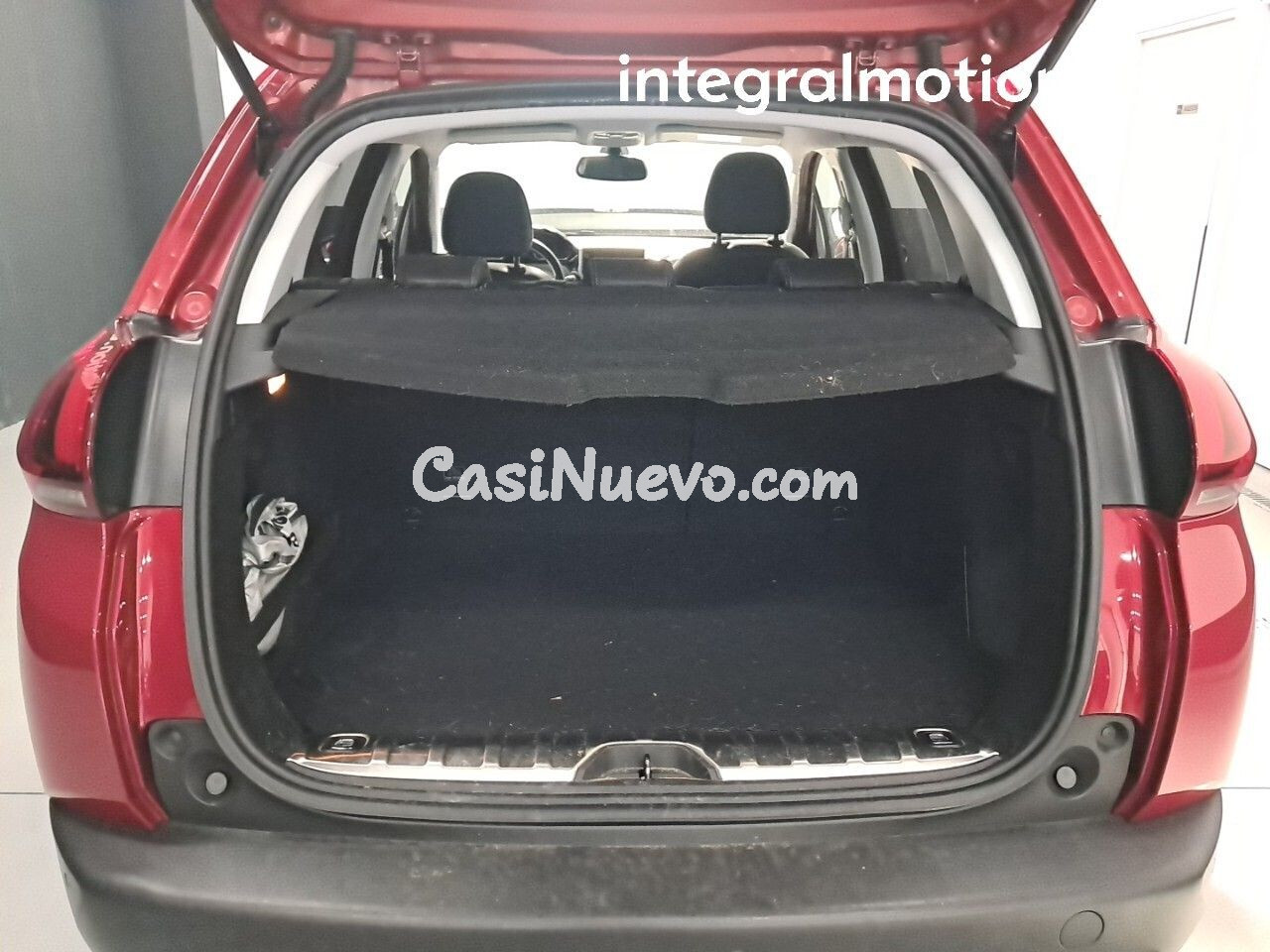 Peugeot 2008 Allure 1.6 BlueHDi 73KW (100CV) - foto 30