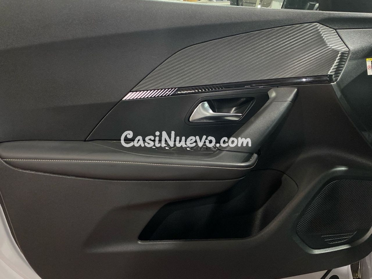 Peugeot 2008 PureTech 100 S&S Allure 75 kW (100 CV) - foto 19