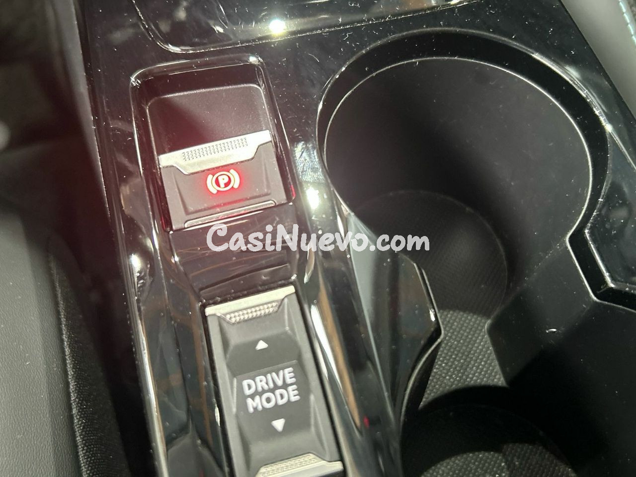 Peugeot 208 Eléctrico Allure Pack 100 kW (136 CV) - foto 36