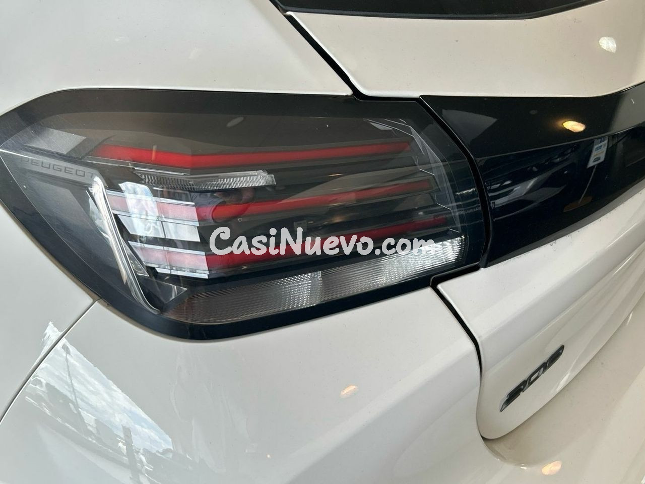 Peugeot 208 PureTech 100 Allure 75 kW (100 CV) - foto 17