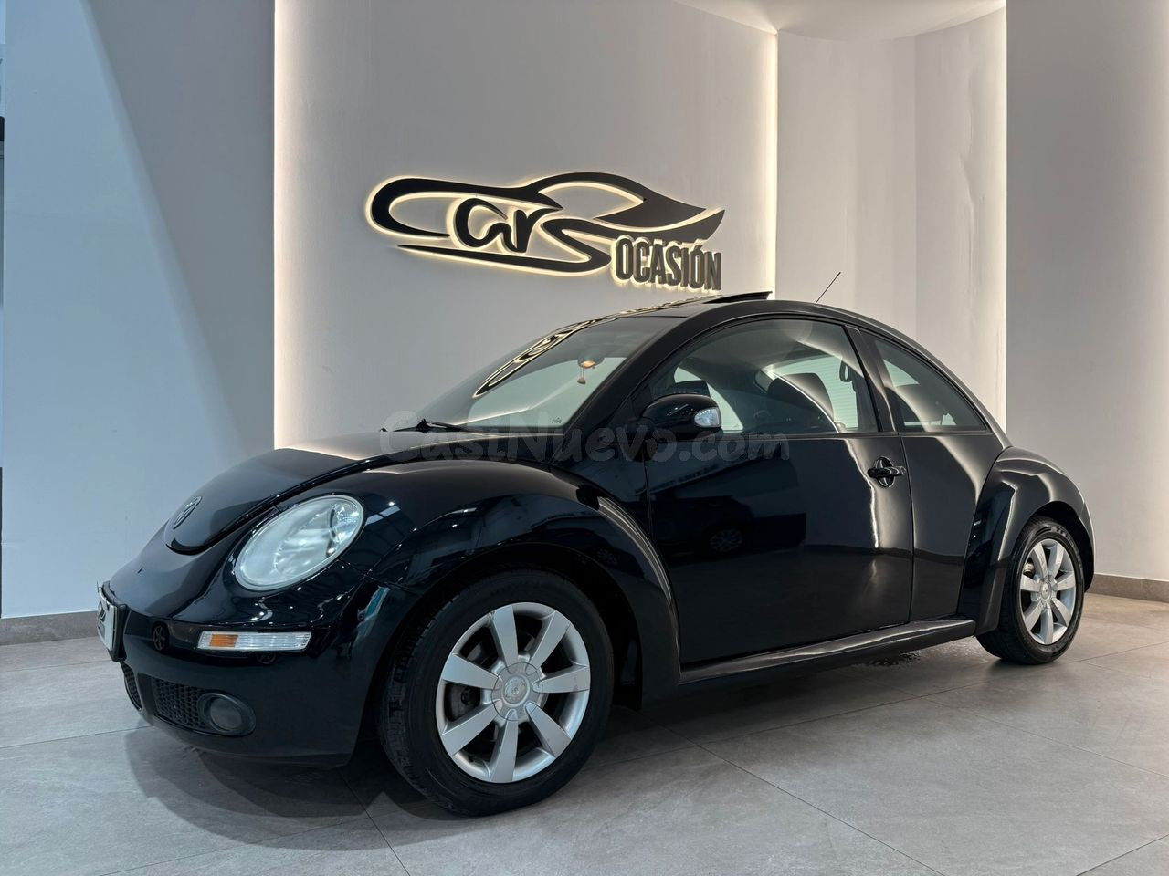 VOLKSWAGEN New Beetle 1.6