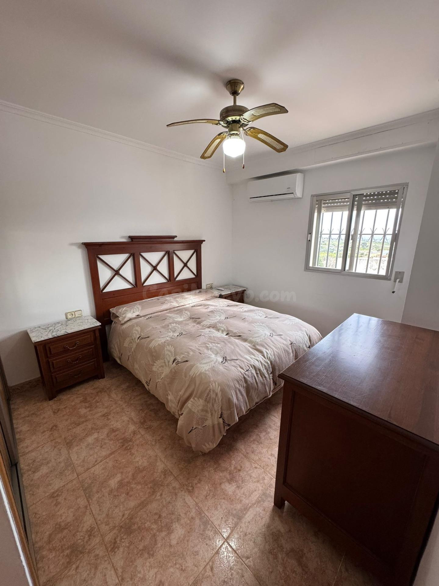 Se vende chalet en La Pobla de Vallbona, Valencia
