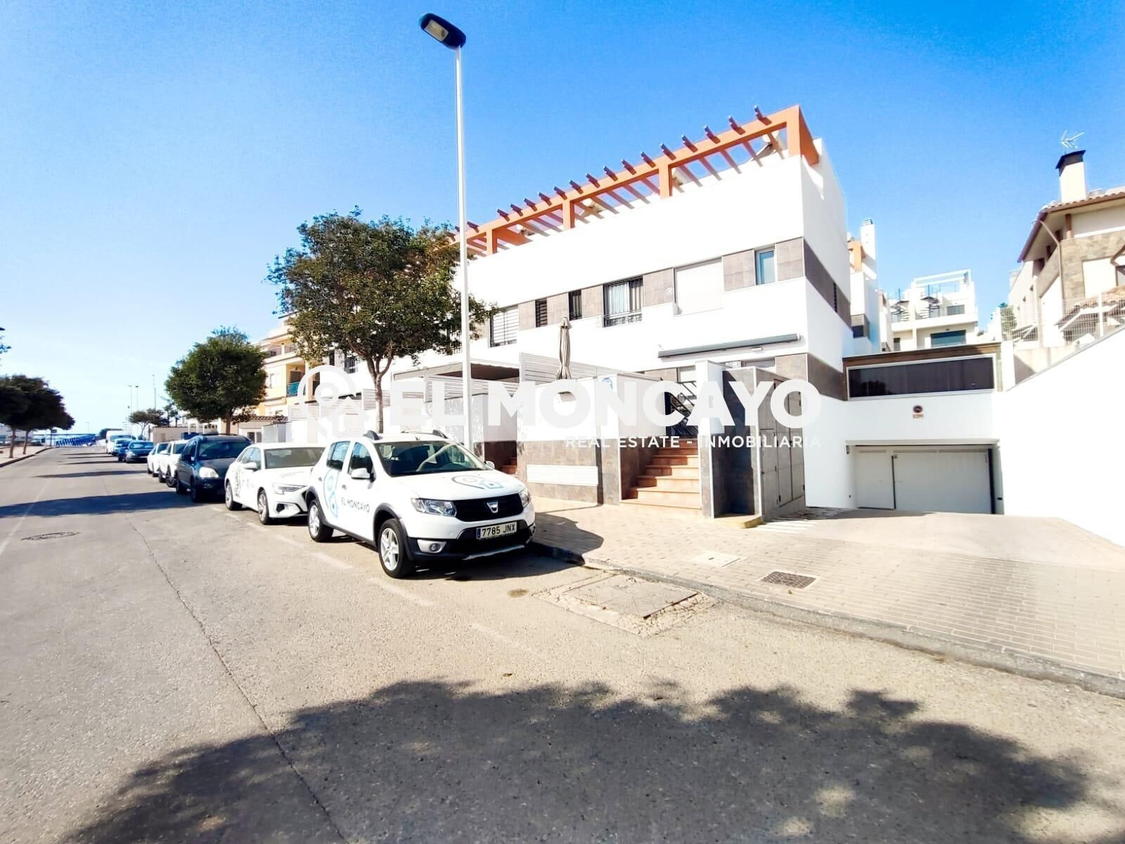 Fantástica vivienda adosada con vistas al mar en Guardamar del Segura, Alicante, Costa Blanca