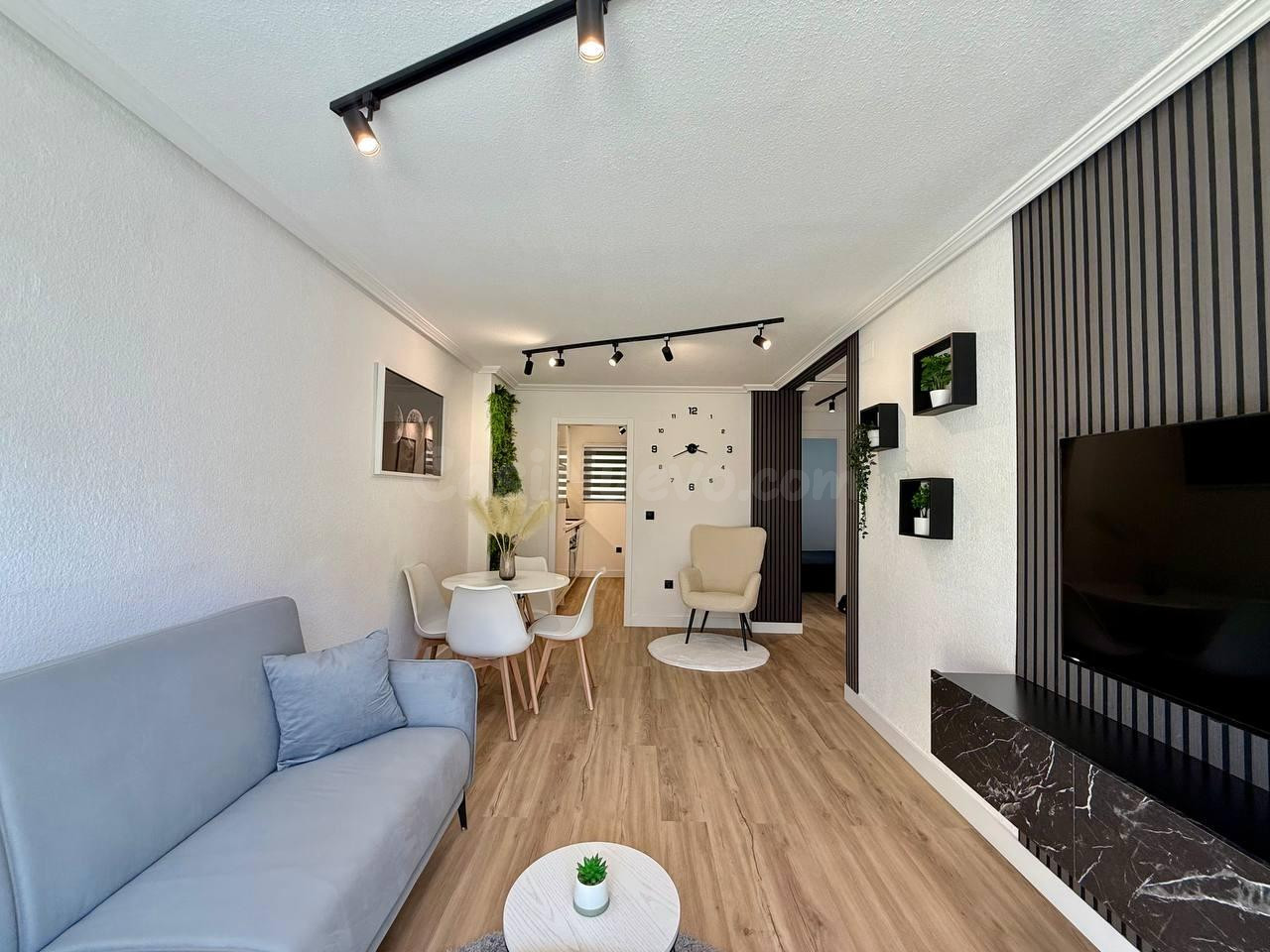 APARTAMENTO DE 1 DORMITORIO 1 BAÑO EN TORREVIEJA (PLAYA DEL CURA)