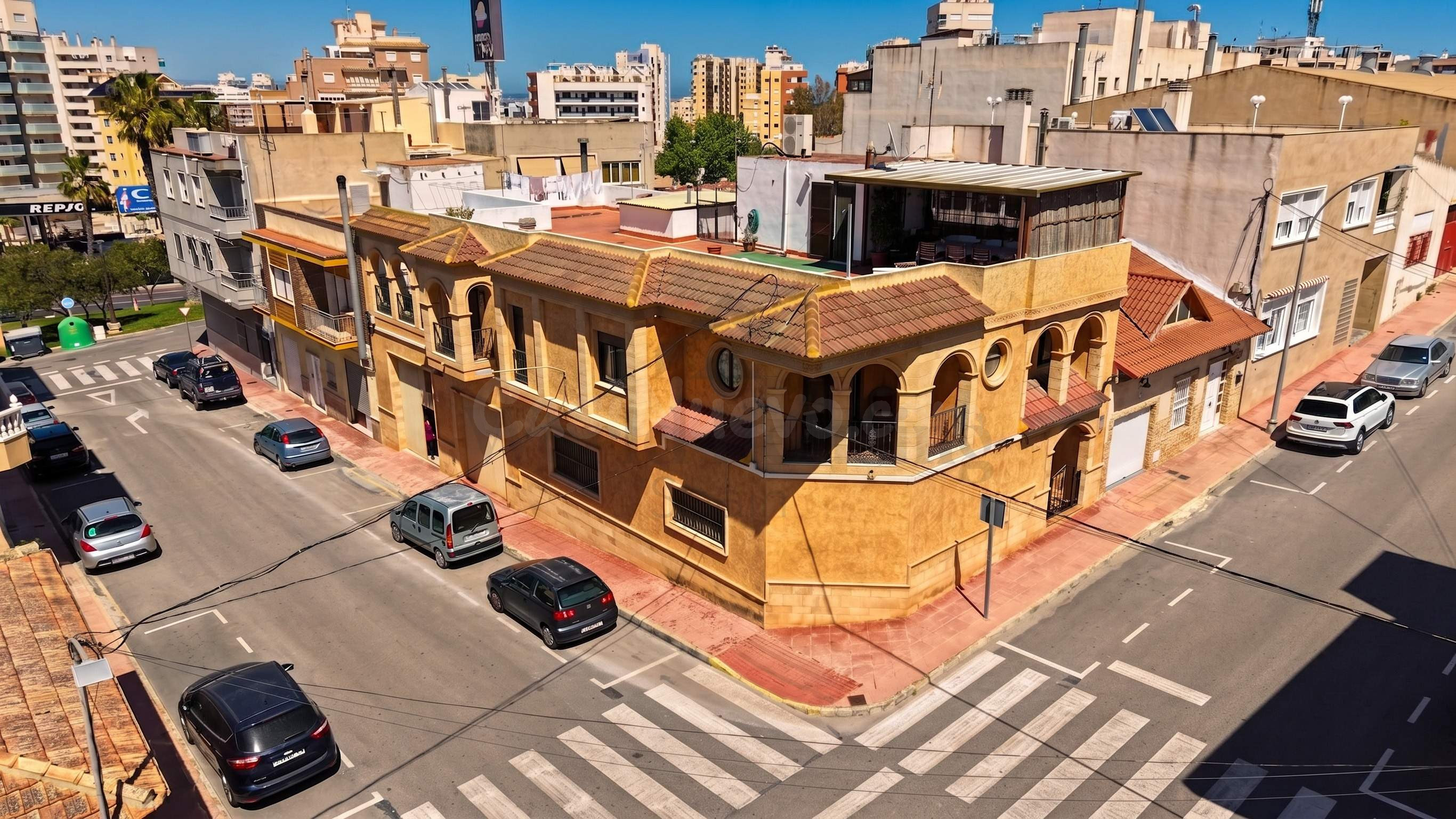 Espectacular Vivienda Unifamiliar esquinera en Guardamar del Segura