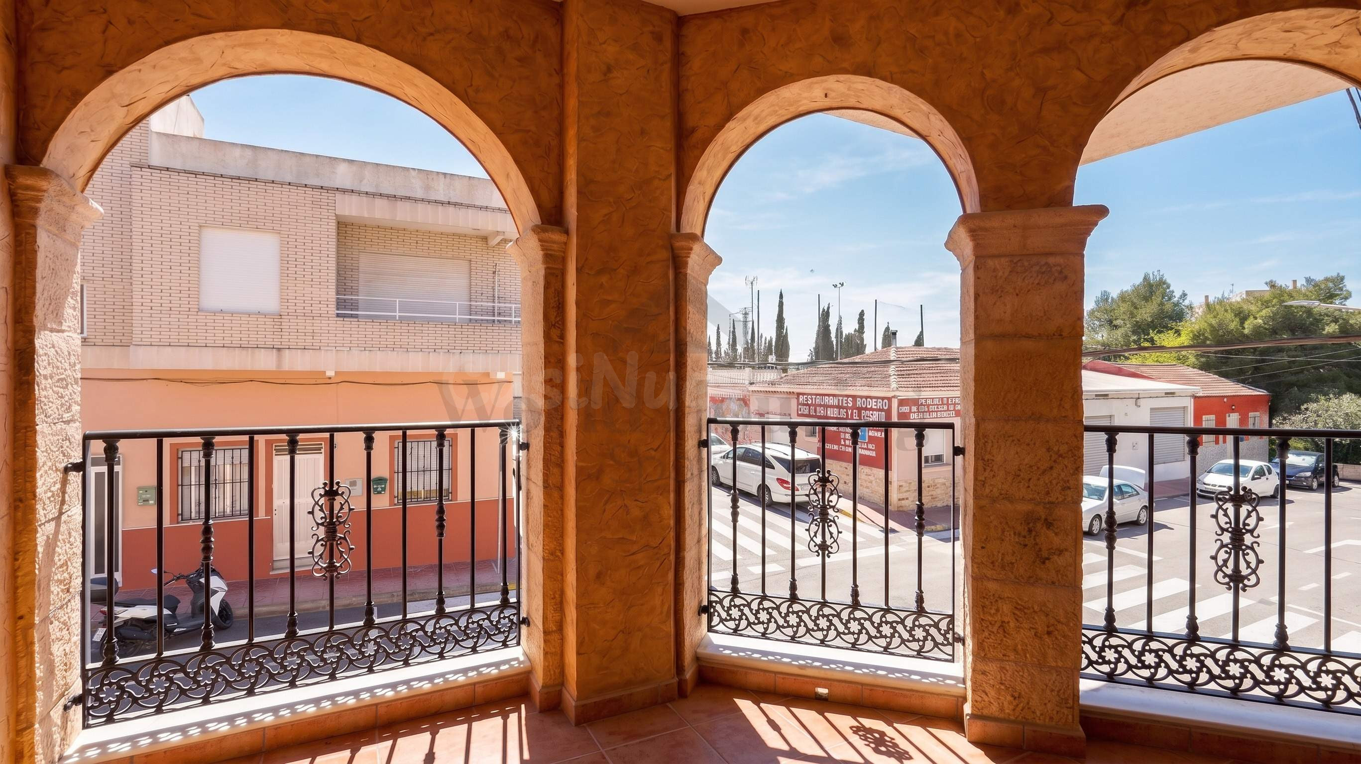 Espectacular Vivienda Unifamiliar esquinera en Guardamar del - foto 5