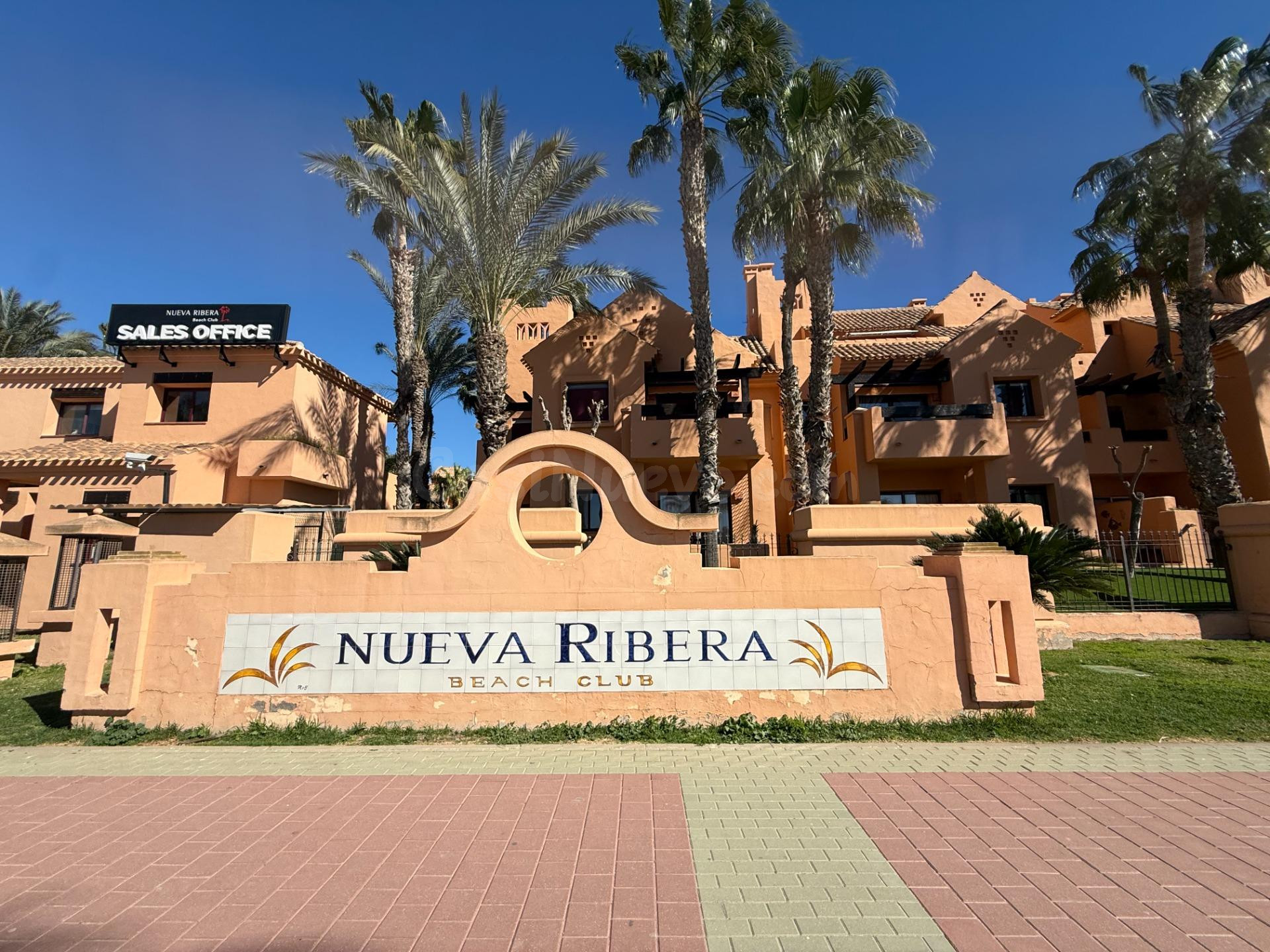 Dúplex a 100 m del mar en Los Alcázares - Residencial Nueva  - foto 2