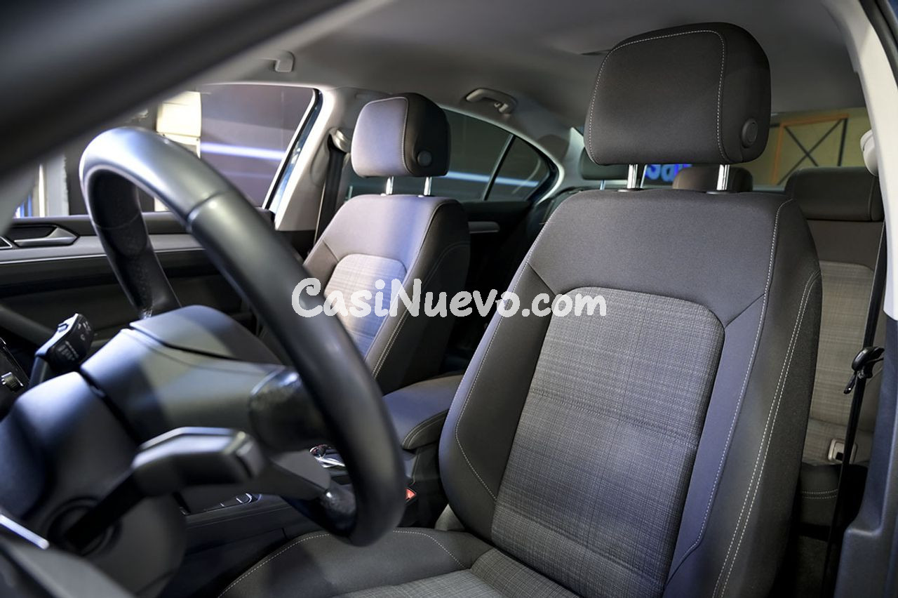 Volkswagen Passat Executive 2.0 TDI 110kW 150CV - foto 9