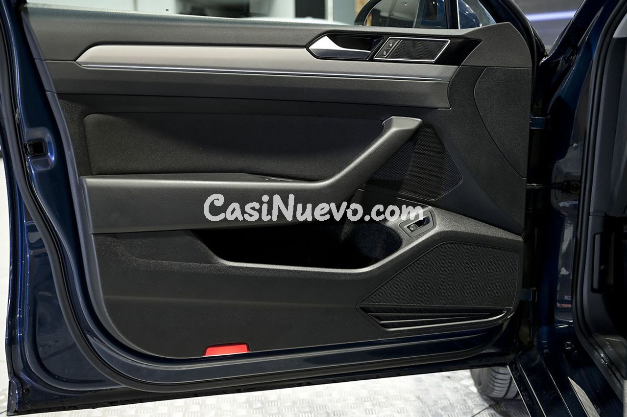 Volkswagen Passat Executive 2.0 TDI 110kW 150CV - foto 20