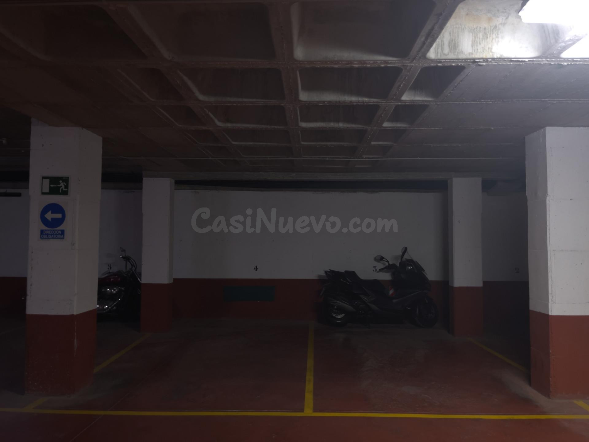 ¡Oportunidad única! Plazas de garaje en el Edificio Universidad, Plaza de Castilla