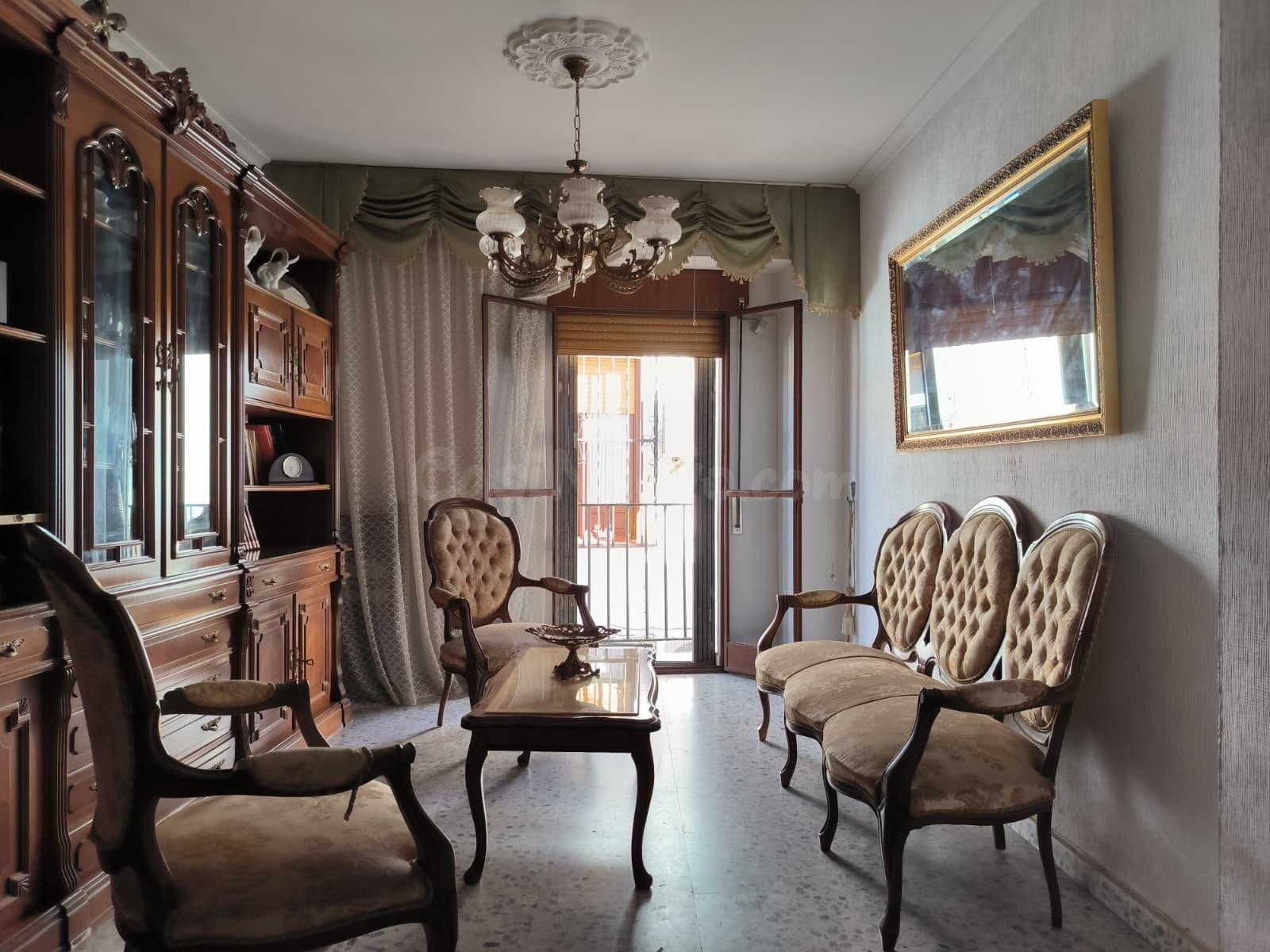 Casa en el corazón del casco histórico lindado con el Palacio de Viana (zona de San Agustín-Santa Marina)