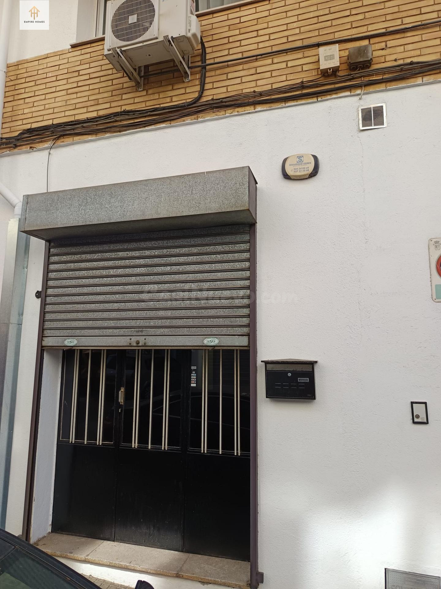 OPORTUNIDAD ÚNICA EN PLENO CENTRO DE CÁCERES! LOCAL COMERCIAL EN ALQUILER CON GARAJE, ALTURA Y SALIDA DE HUMOS