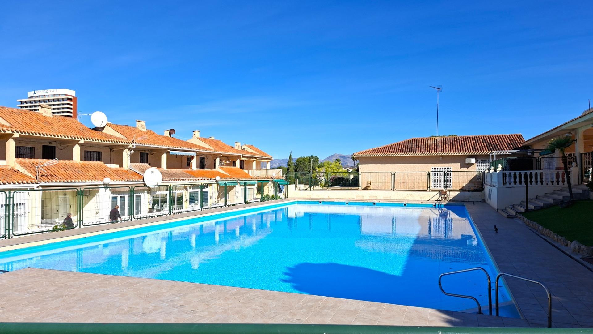 APARTAMENTO DE ALQUILER BENIDORM - foto 2