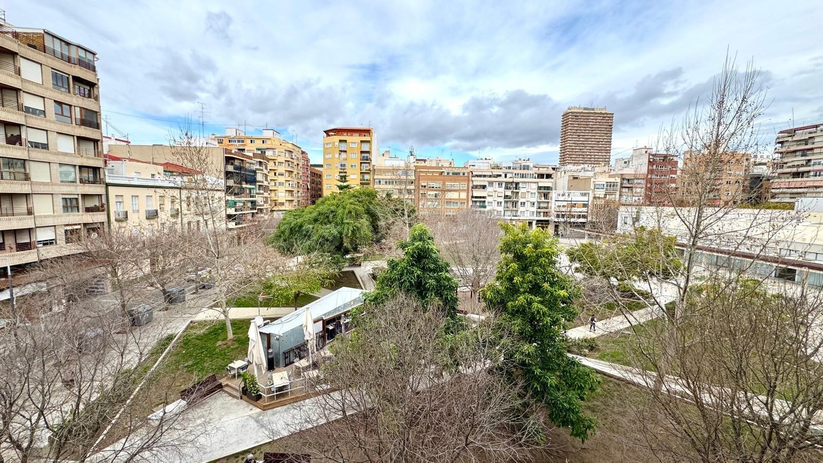 Alquiler Piso en Plaza Séneca, Alicante