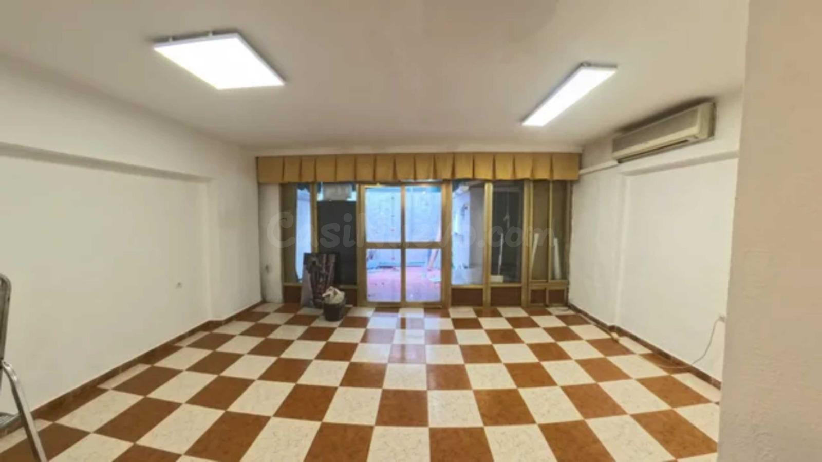 PISO A UN PASO DEL CENTRO CON GARAJE !!!!!