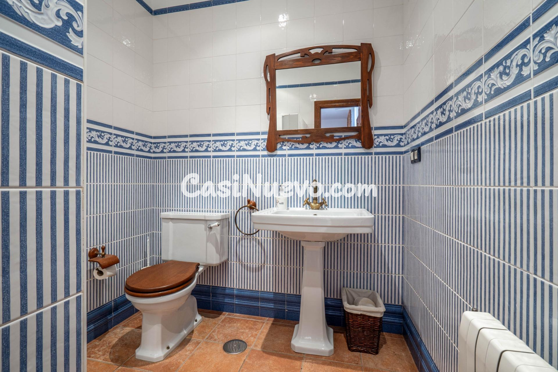 Chalet de 505 m2 construidos con piscina y jardines. 5 dormi - foto 28