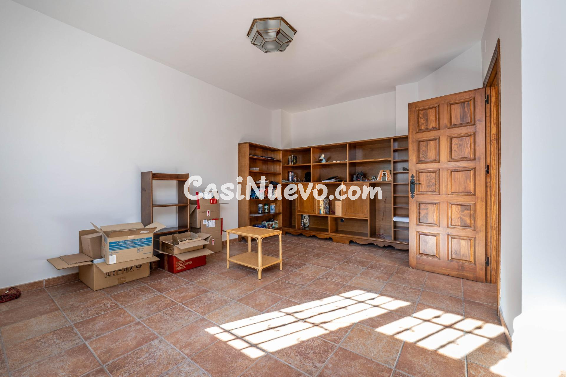 Chalet de 505 m2 construidos con piscina y jardines. 5 dormi - foto 31