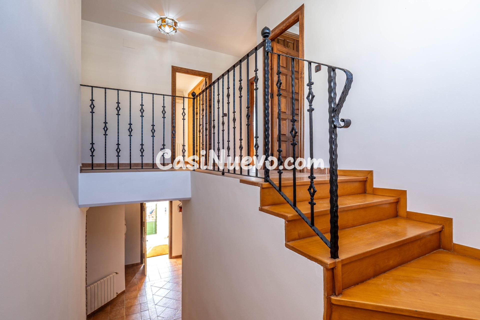 Chalet de 505 m2 construidos con piscina y jardines. 5 dormi - foto 32