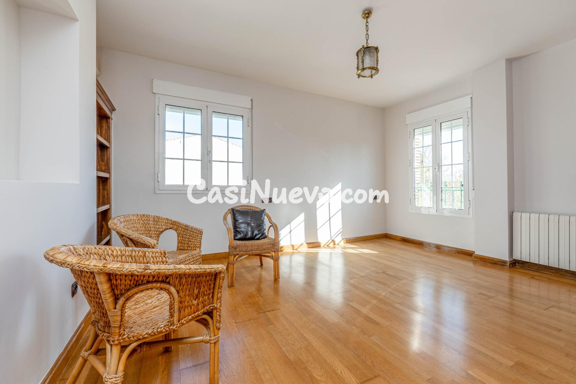 Chalet de 505 m2 construidos con piscina y jardines. 5 dormi - foto 45