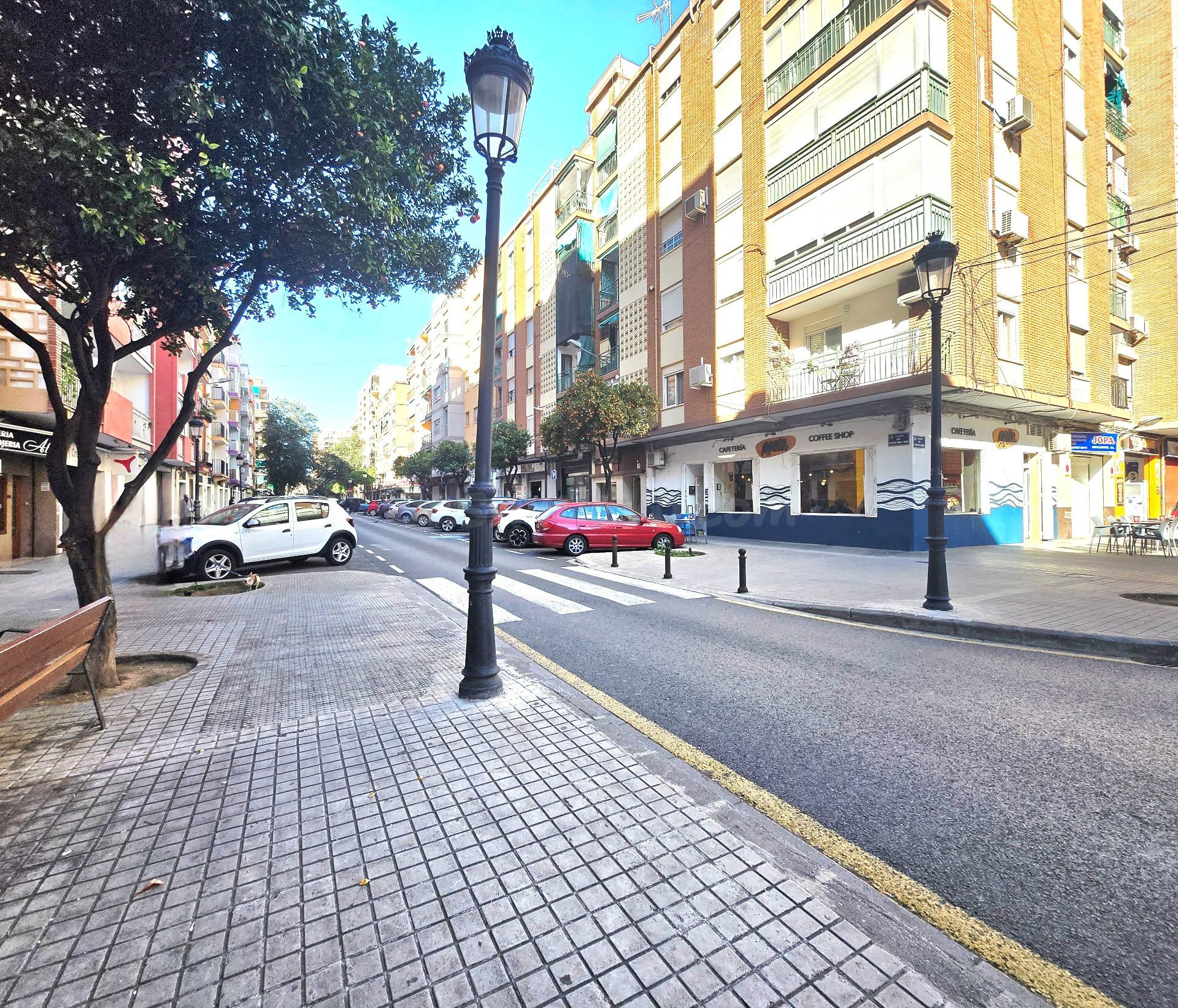 Local con infinitas posibilidades en el corazón de Ayora - foto 5