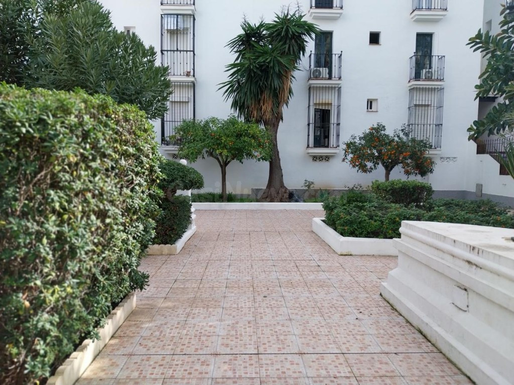 ESPECTACULAR PISO REFORMADO A ESTRENAR A 2 MINUTOS DE LA PLA - foto 2