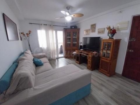 SE VENDE COQUETO PISO DE 75 M2, REFORMADO , EN EL CENTRO DE  - foto 2