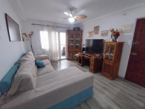 SE VENDE COQUETO PISO DE 75 M2, REFORMADO , EN EL CENTRO DE  - foto 4
