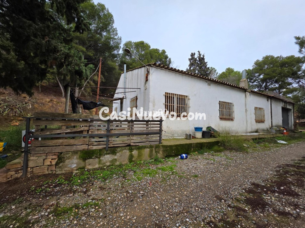 Finca rústica excepcional de 4 hectáreas con vivienda y alma