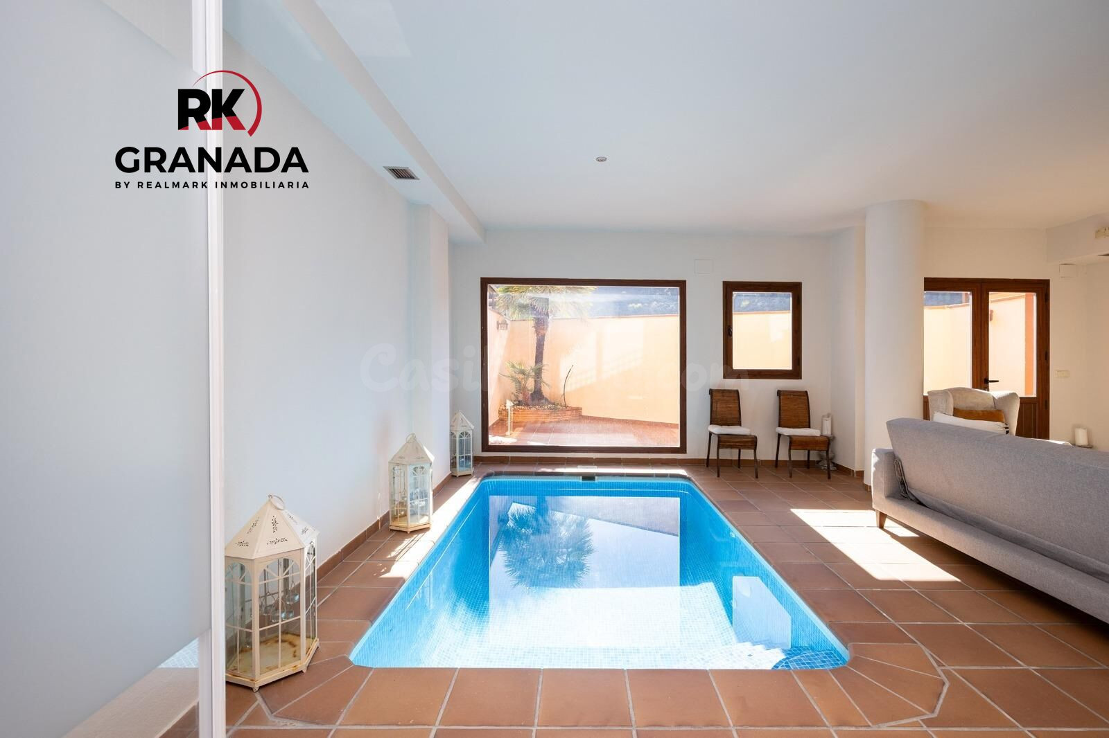 ESPECTACULAR CASA ADOSADA CON PISCINA INDEPENDIENTE