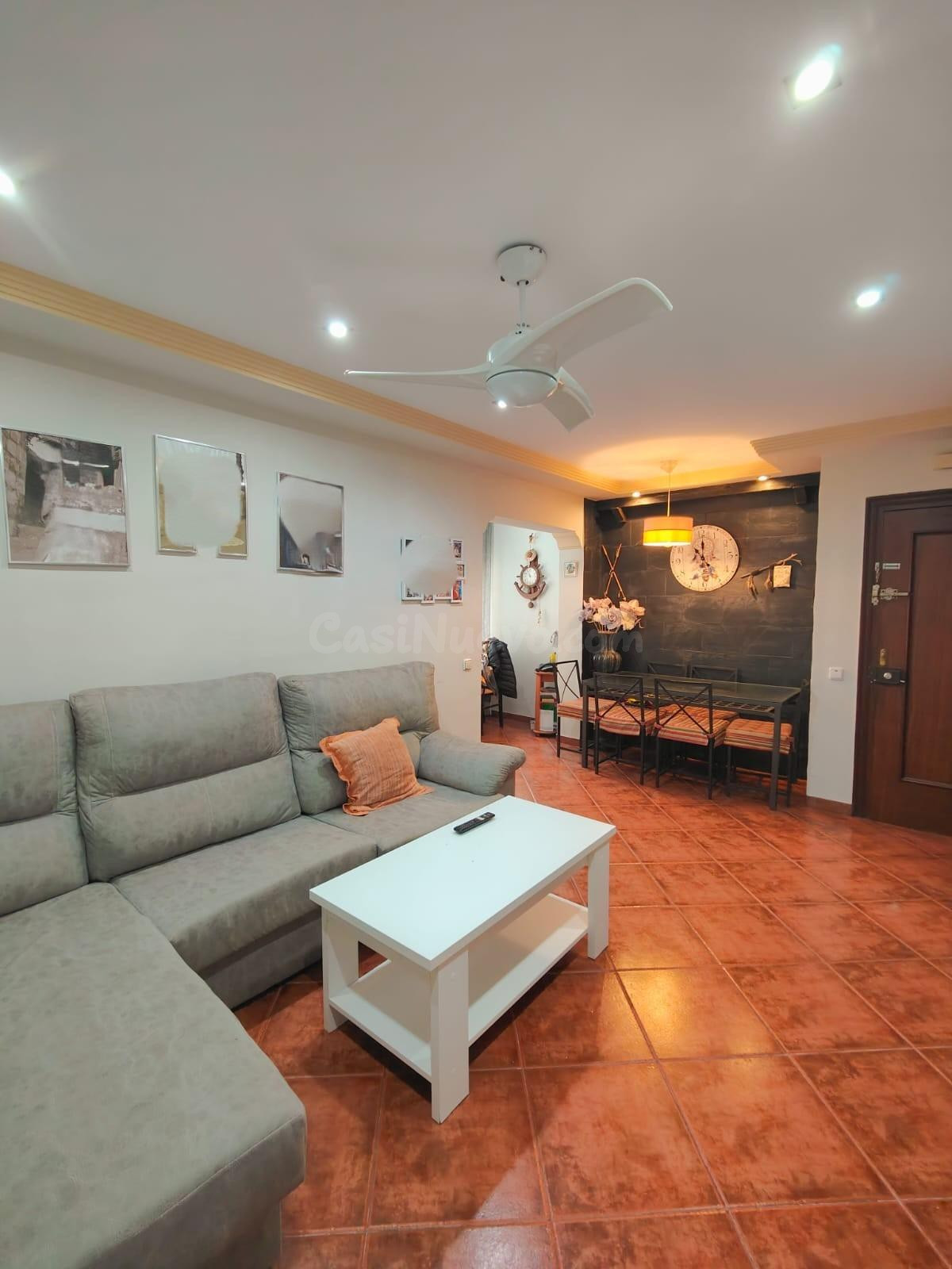 Piso en planta baja de 3 habitaciones en Tercio de Flandes