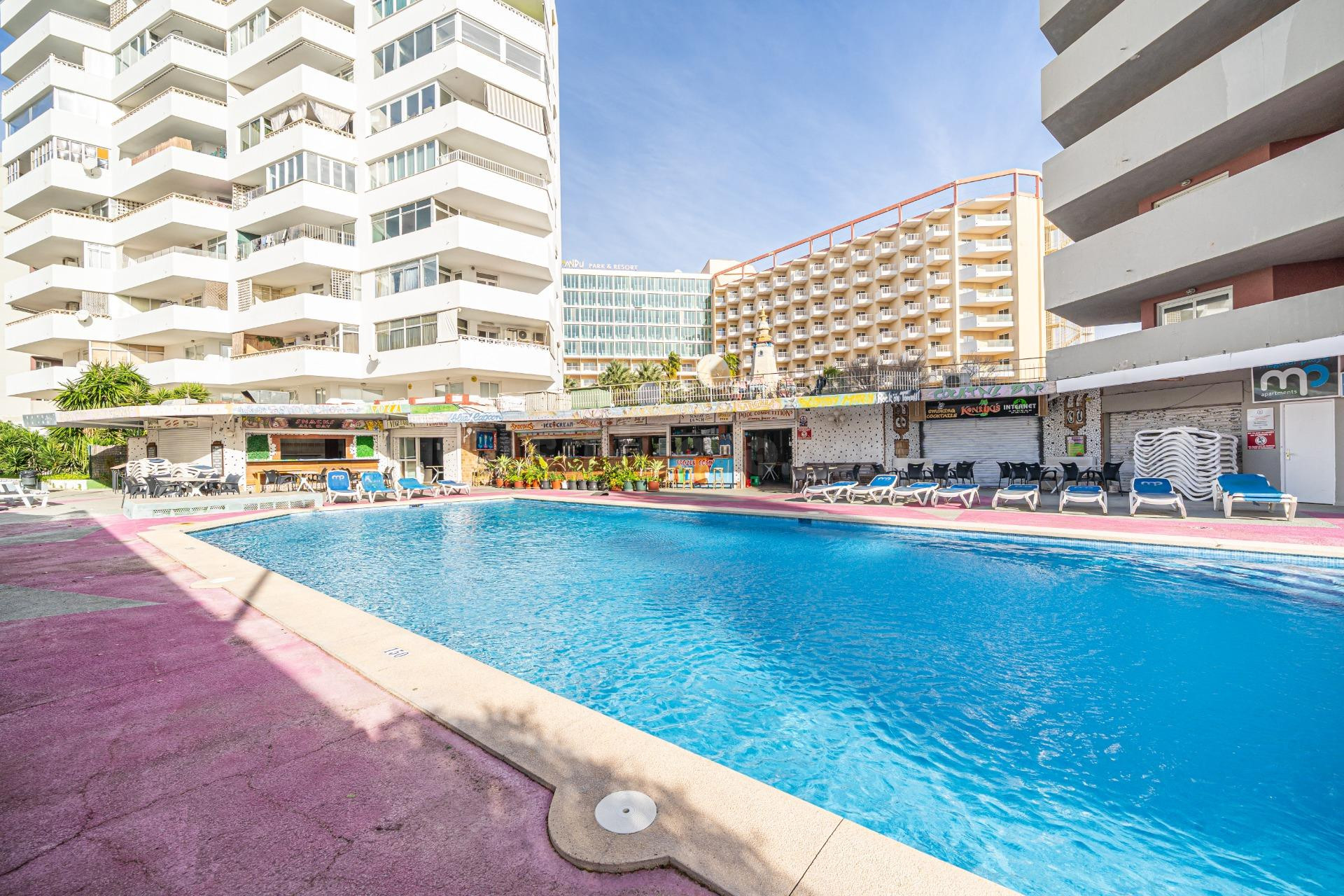Gran oportunidad de inversión en el corazón de Magaluf – 935 m2 con múltiples posibilidades