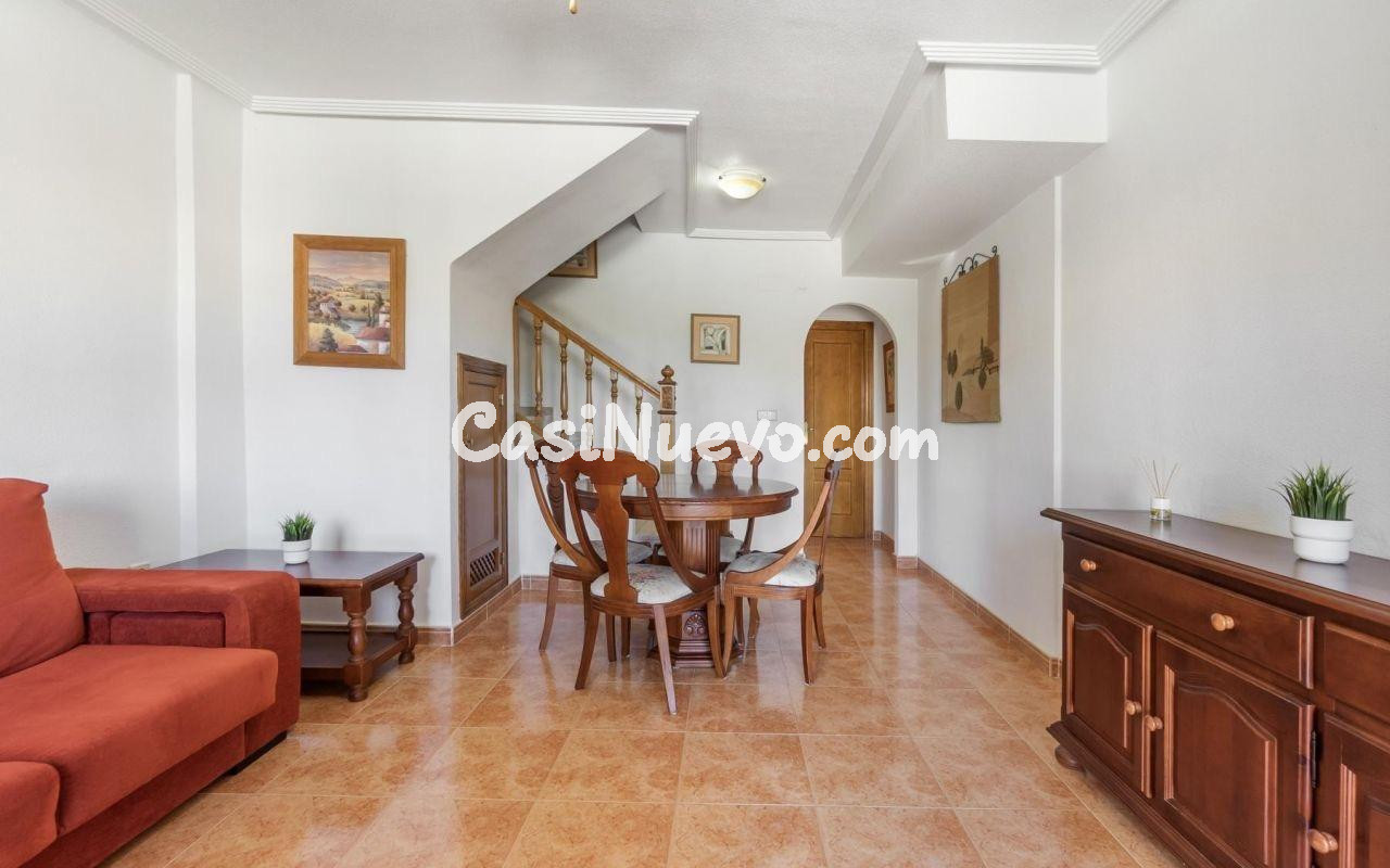 Adosado de tres plantas con solárium privado – Residencial D - foto 2