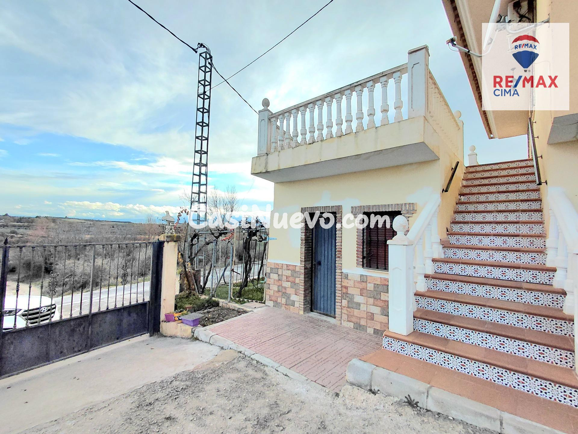 Exclusiva finca con tres viviendas independientes en Huerta  - foto 2