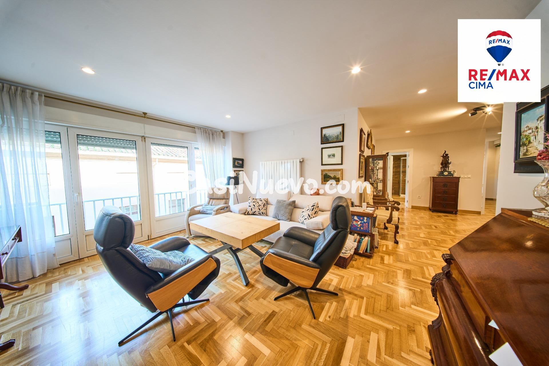 ESPECTACULAR PISO EN EL CENTRO JUNTO AL REALEJO - foto 3