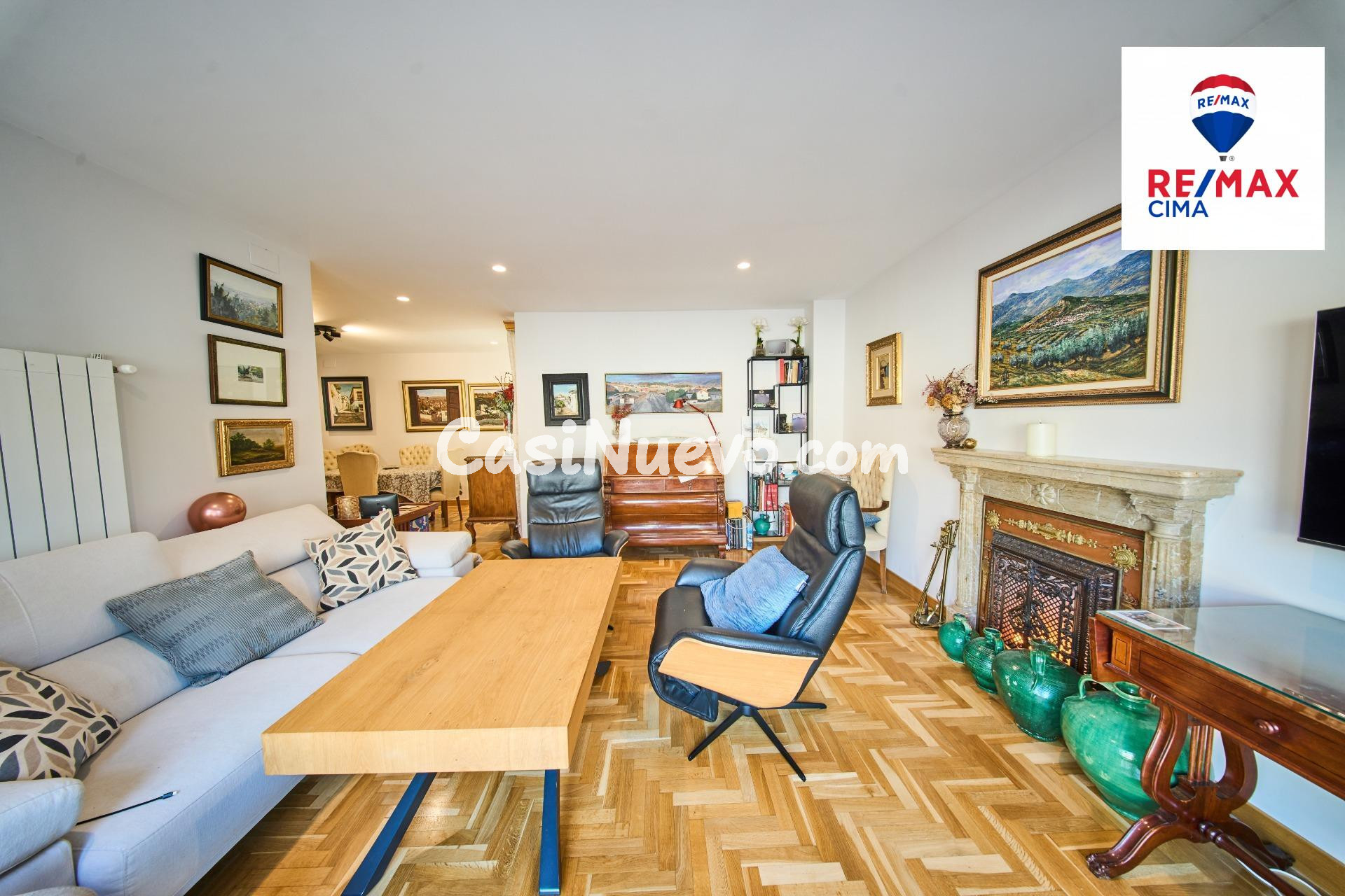 ESPECTACULAR PISO EN EL CENTRO JUNTO AL REALEJO - foto 4