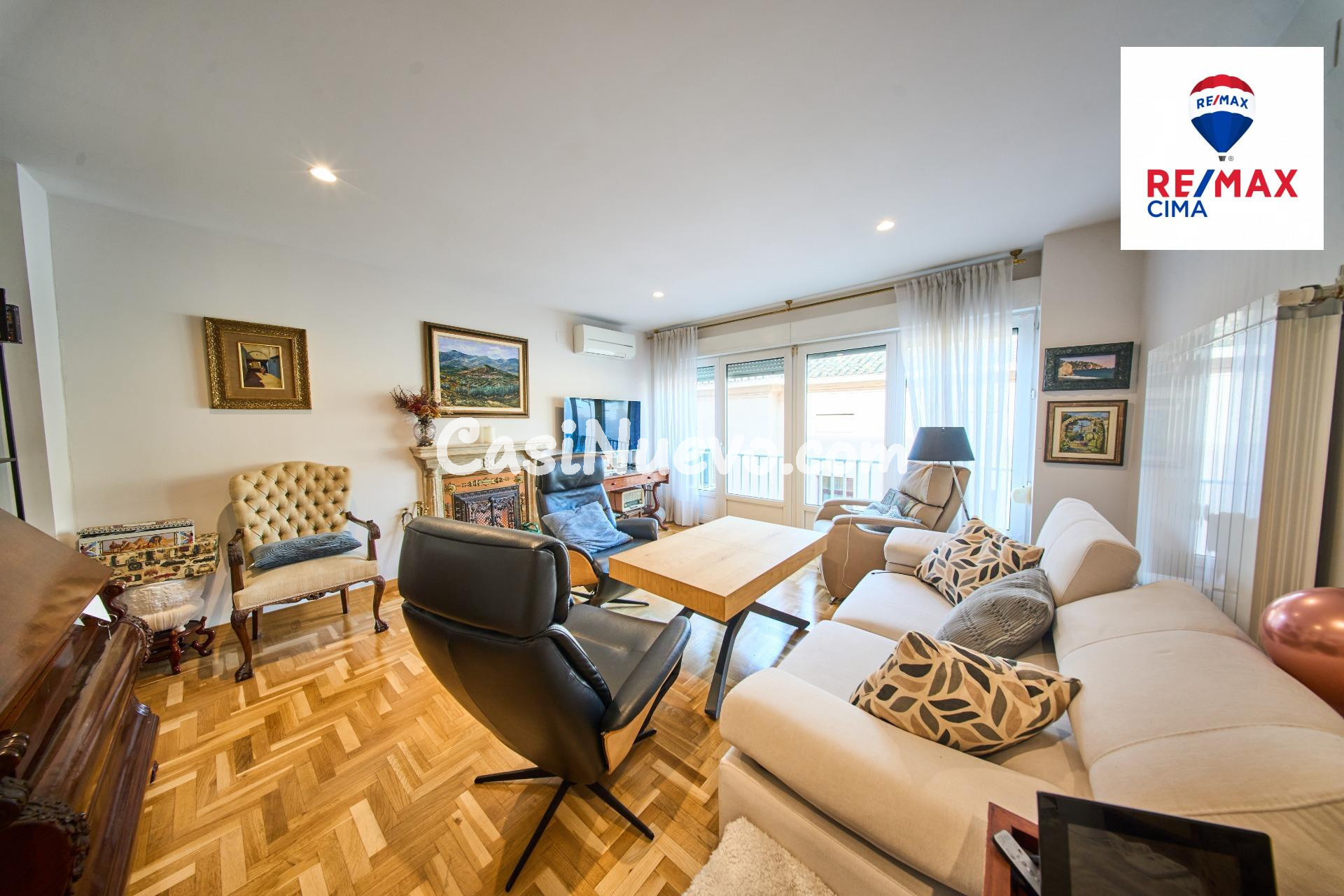 ESPECTACULAR PISO EN EL CENTRO JUNTO AL REALEJO - foto 5