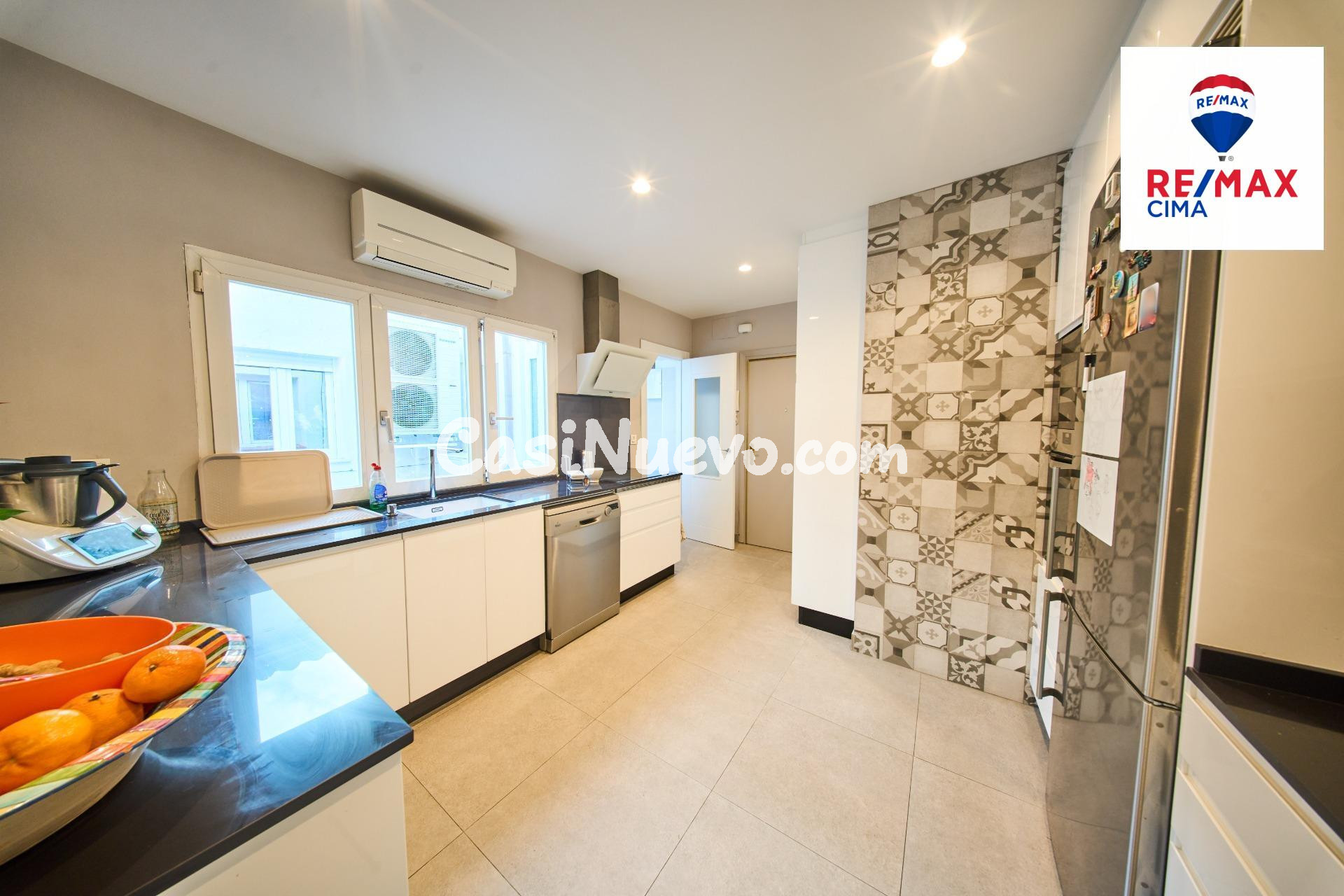 ESPECTACULAR PISO EN EL CENTRO JUNTO AL REALEJO - foto 15