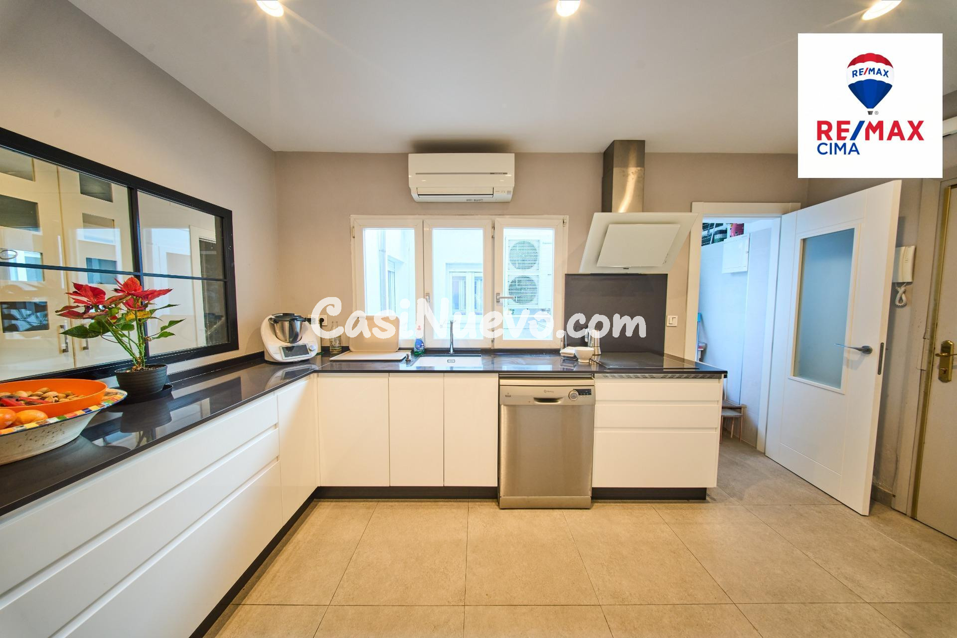 ESPECTACULAR PISO EN EL CENTRO JUNTO AL REALEJO - foto 18